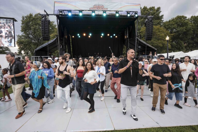 2025_09SEP13EmbraceMassó!ConSalsa!-647